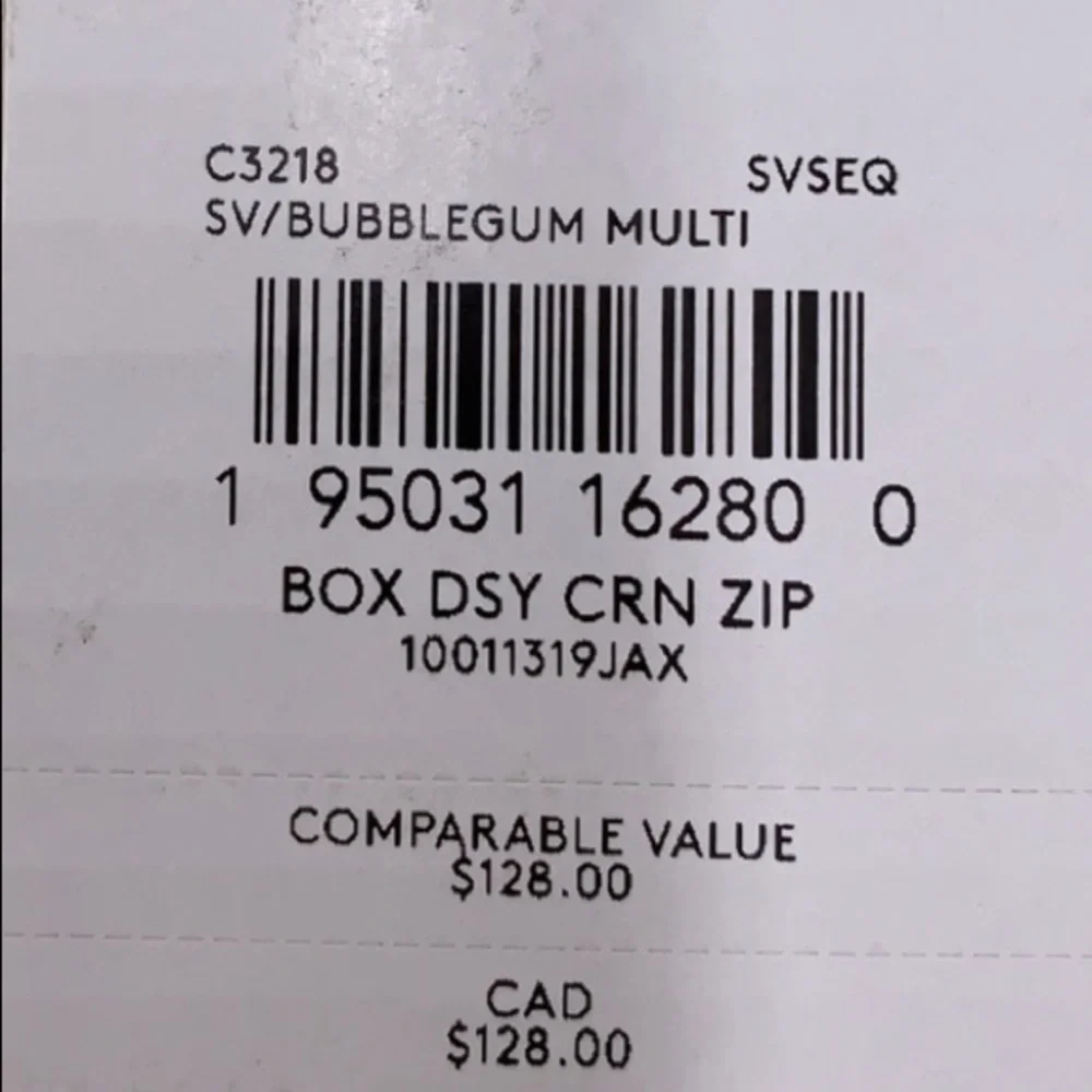 🌸NEW! Coach Gift Set. Wristlet with Charms🌸 - Picture 8 of 9